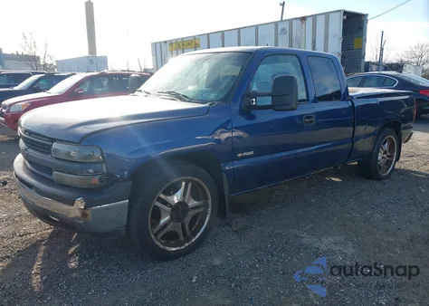 2002 Chevrolet Silverado 1500 from USA, damaged, VIN 2GCEC19W721127006
